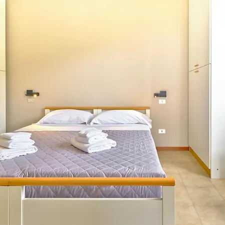 Apartmentsgarda - Residenza Mantegna 아파트 가르다