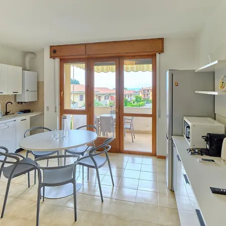 아파트 Apartmentsgarda - Residenza Mantegna *