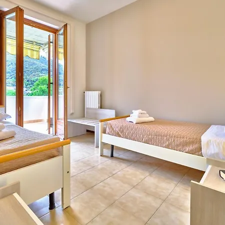 아파트 Apartmentsgarda - Residenza Mantegna *