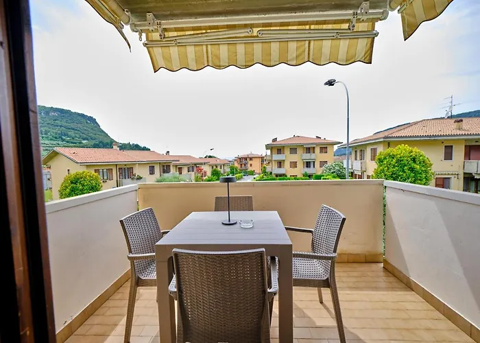Apartmentsgarda - Residenza Mantegna شقة غارْدا