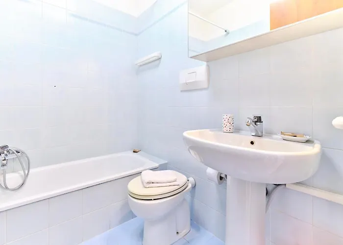 Apartmentsgarda - Residenza Mantegna شقة *