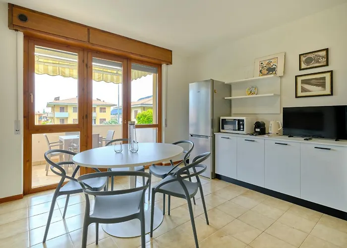 Apartmentsgarda - Residenza Mantegna شقة