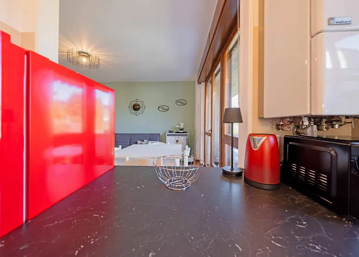 Apartmentsgarda - Residenza Mantegna شقة *